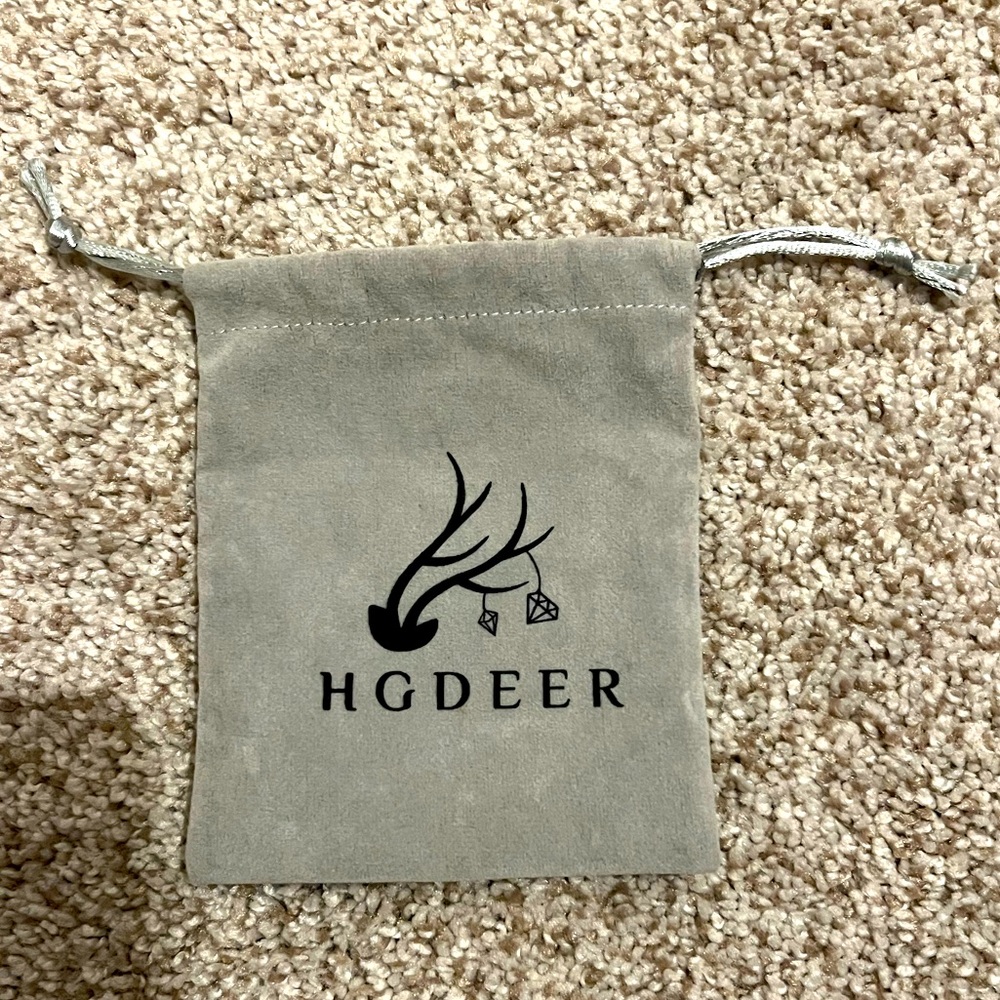 Small velvet feel drawstring bag